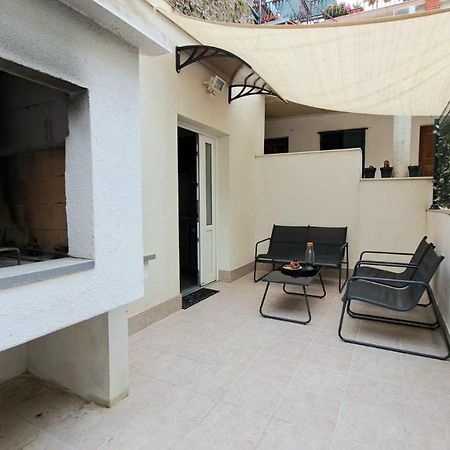 Center Apartment With Terrace And Free Parking Kaštela المظهر الخارجي الصورة